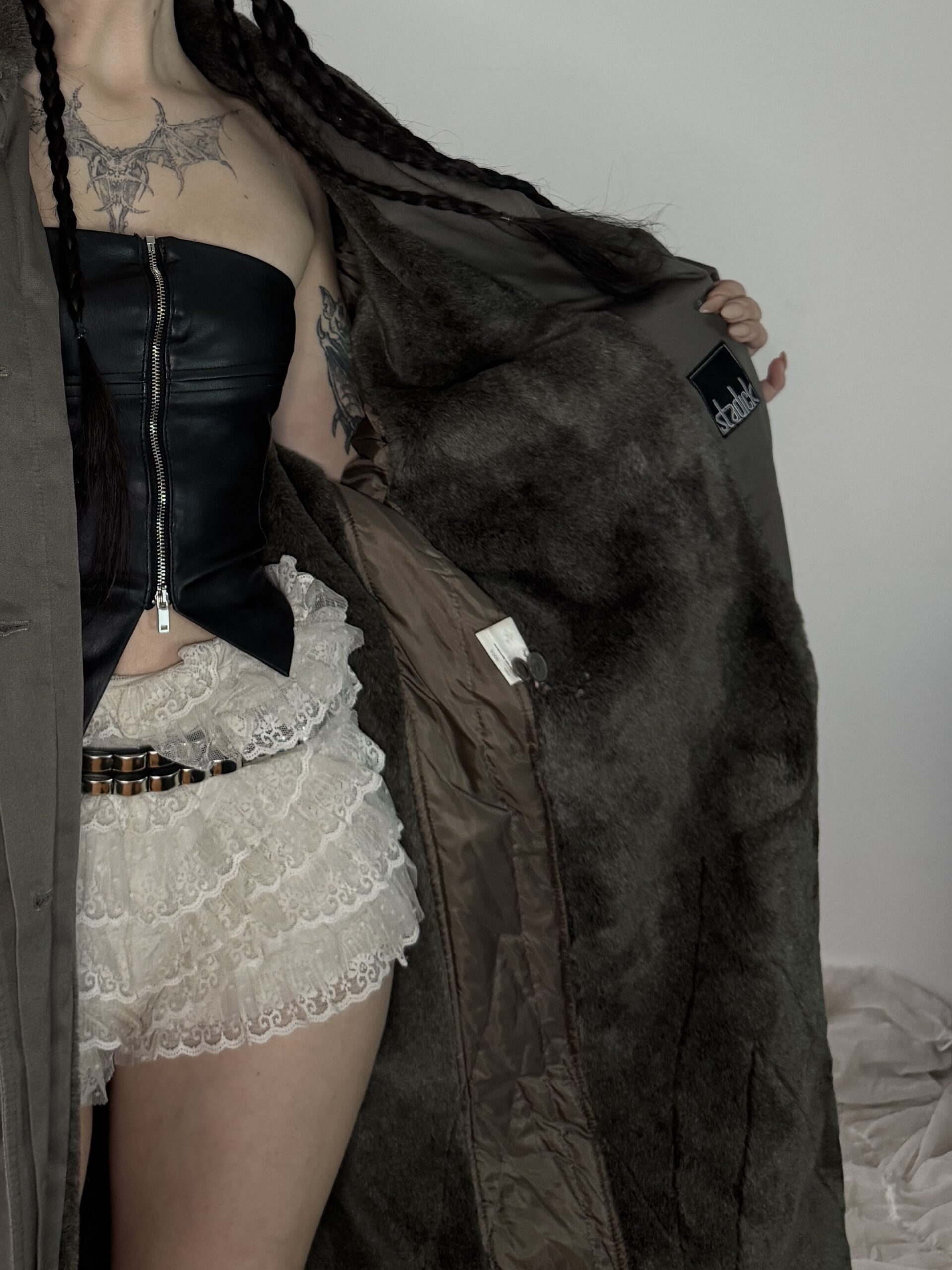TRENCHCOAT w FUR - Obrázek 8