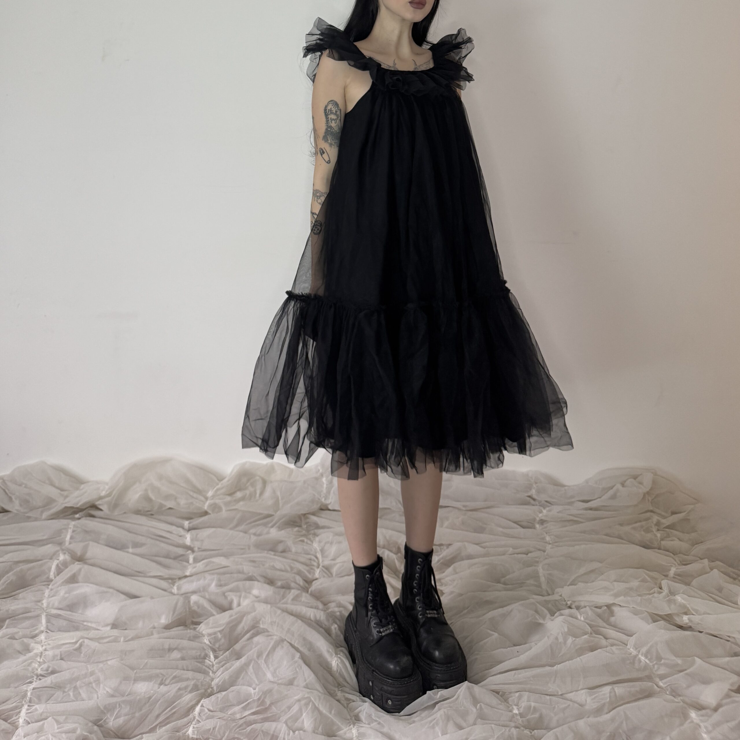 BLACK MIDI DRESS