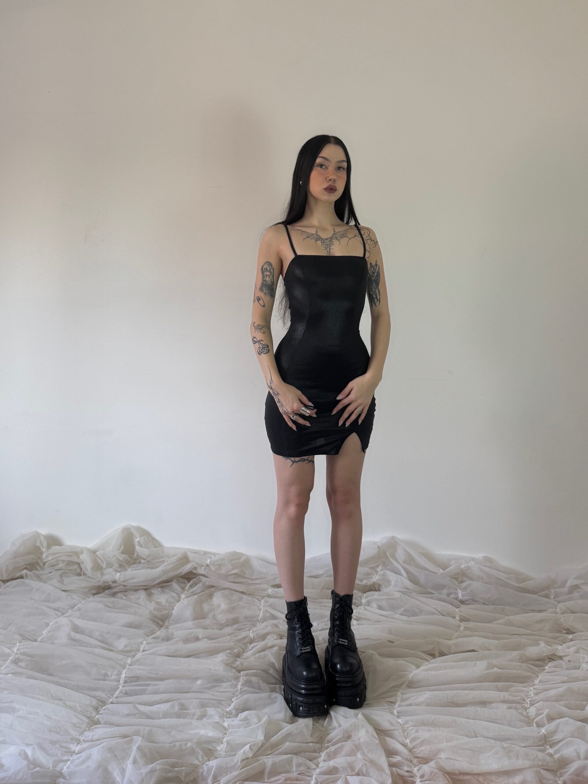 BLACK MINI DRESS - Obrázek 3