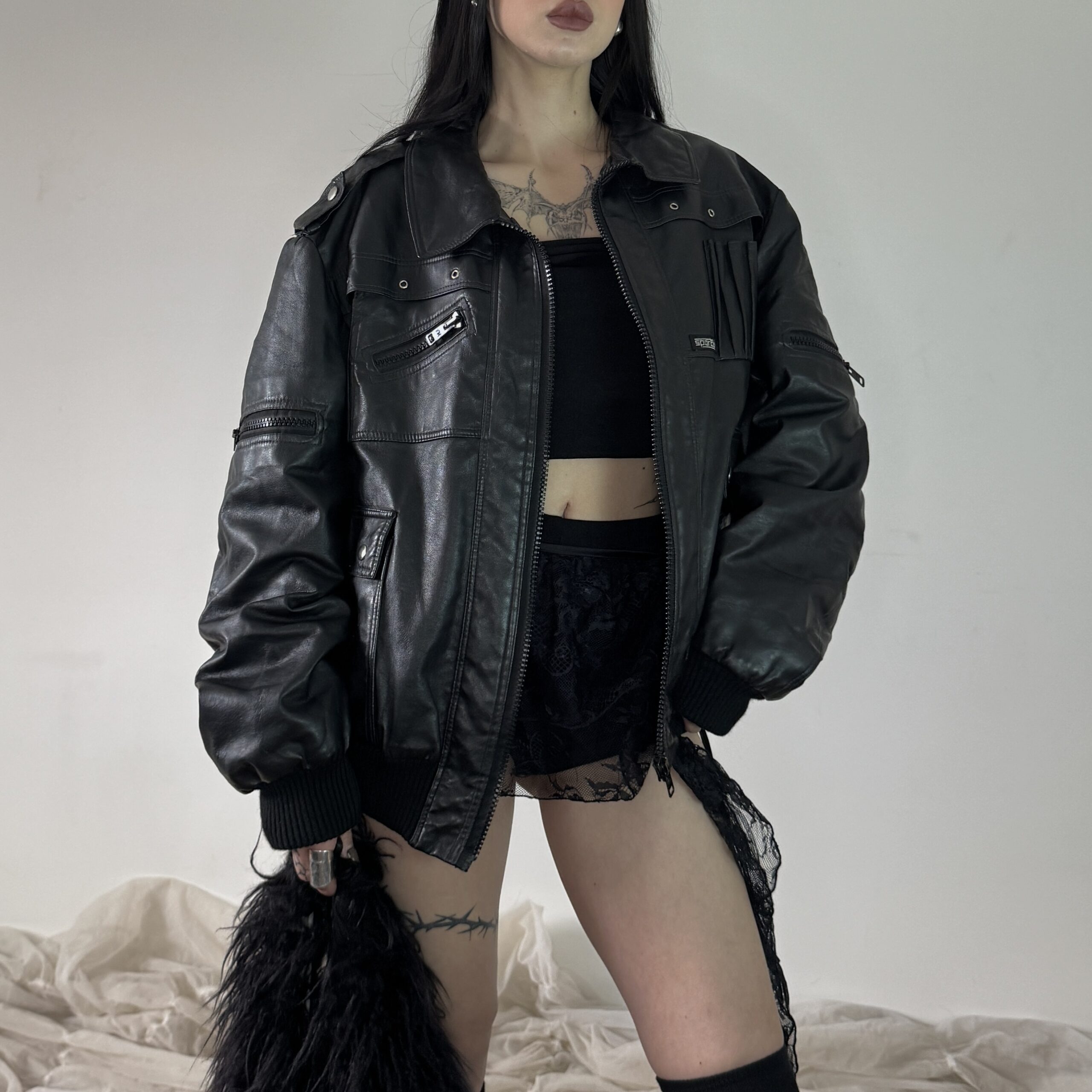 BLACK LEATHER BOMBER w SILVER DETAILS - Obrázek 12