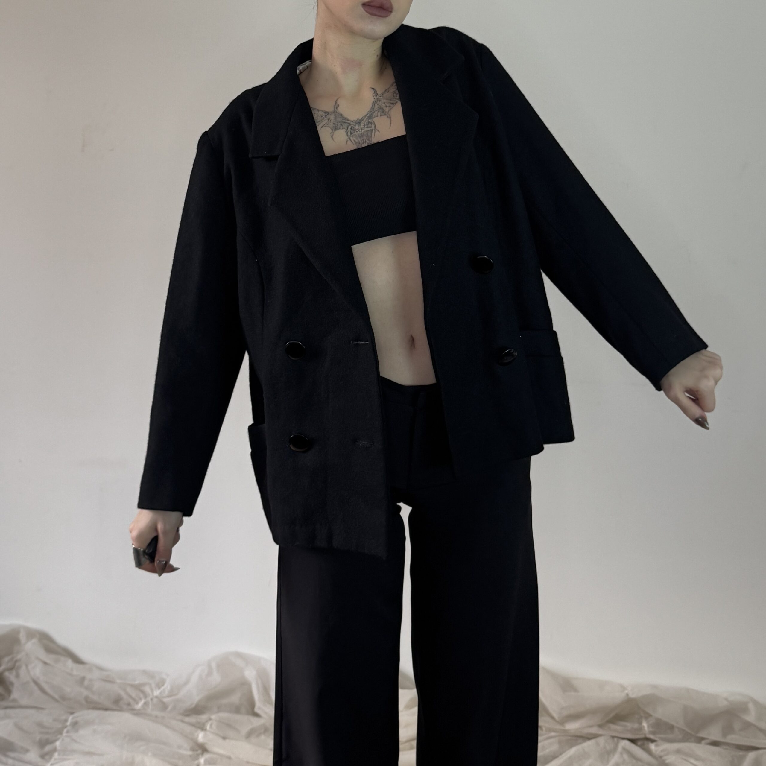 BLACK CROPPED COAT - Obrázek 4