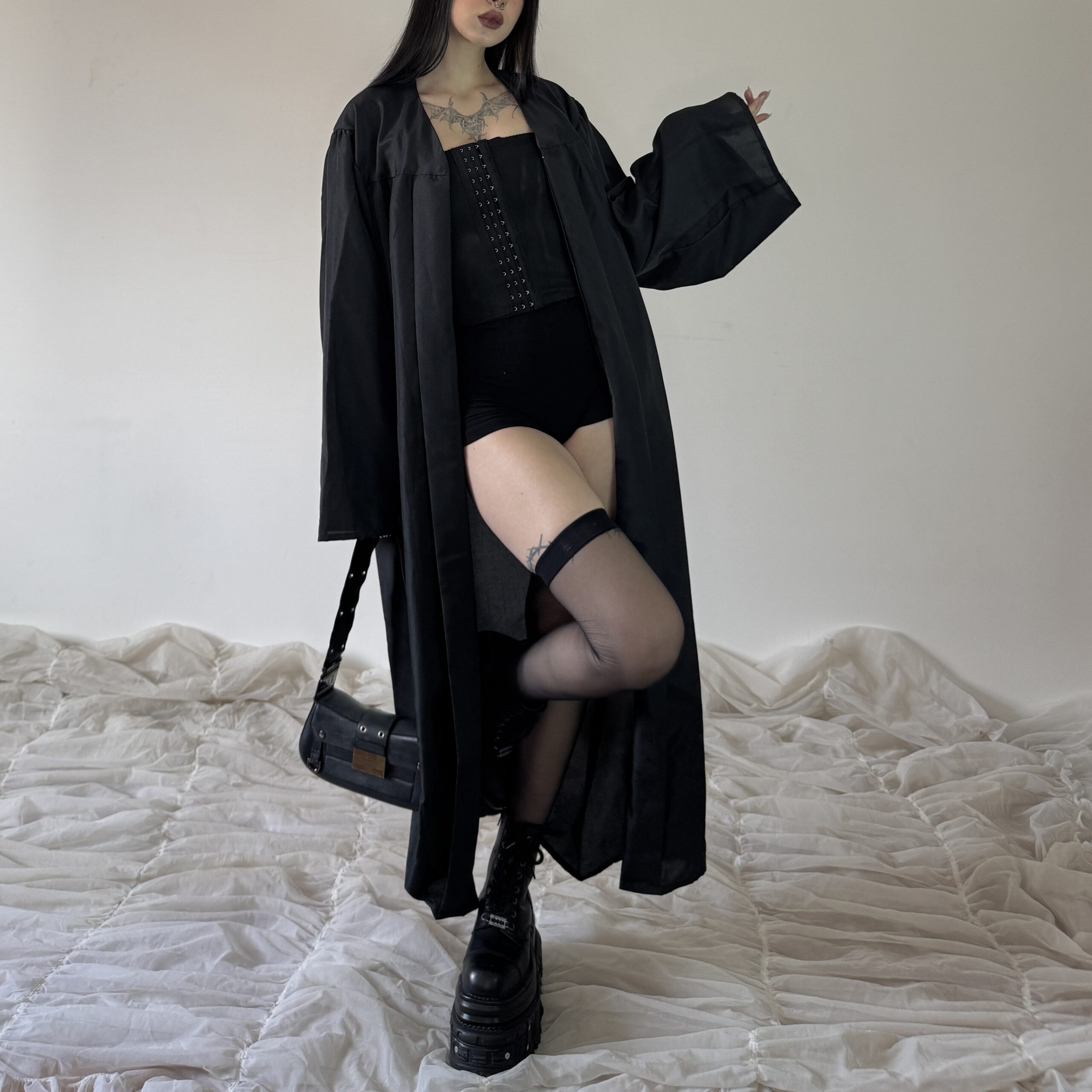 BLACK COAT - Obrázek 10