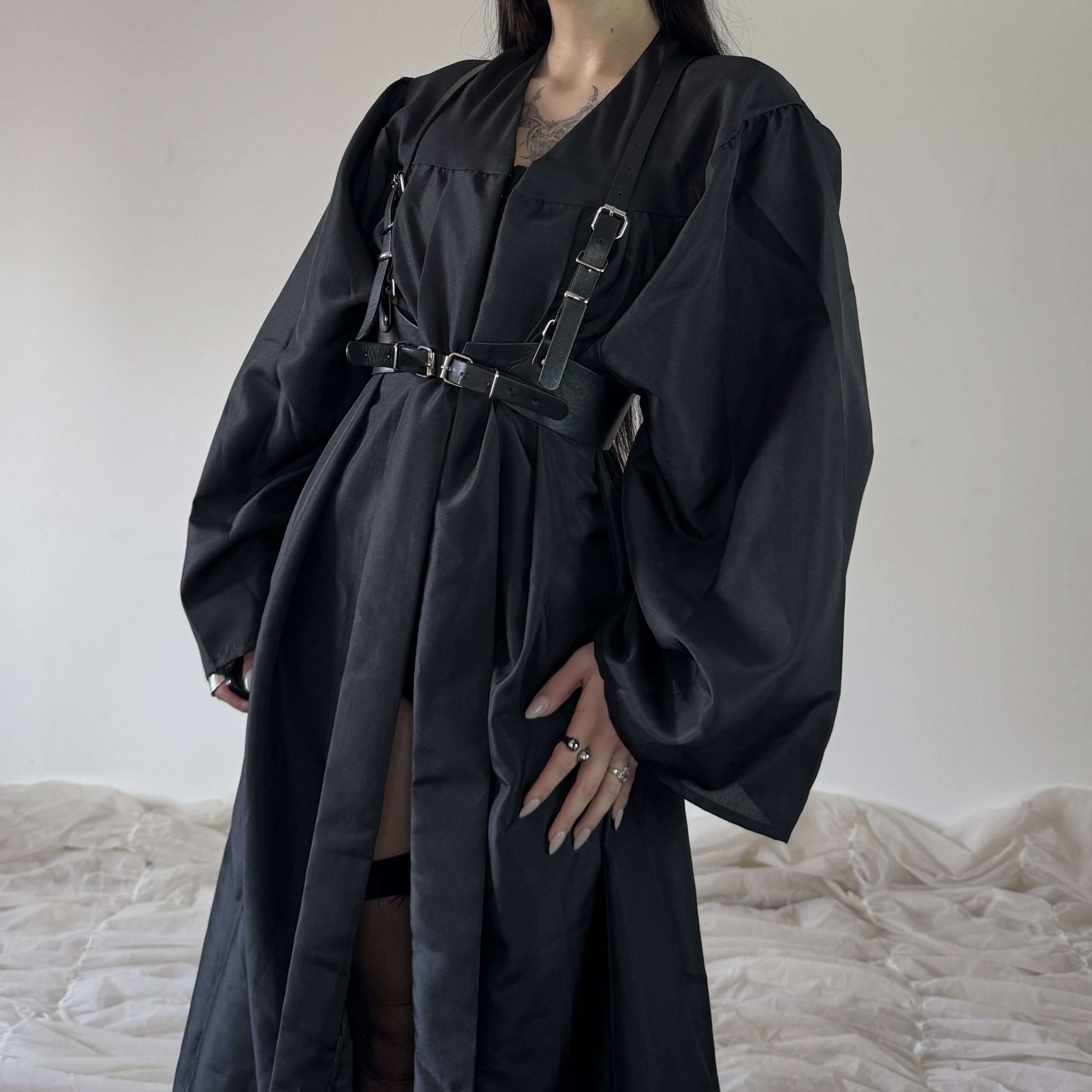 BLACK COAT - Obrázek 2
