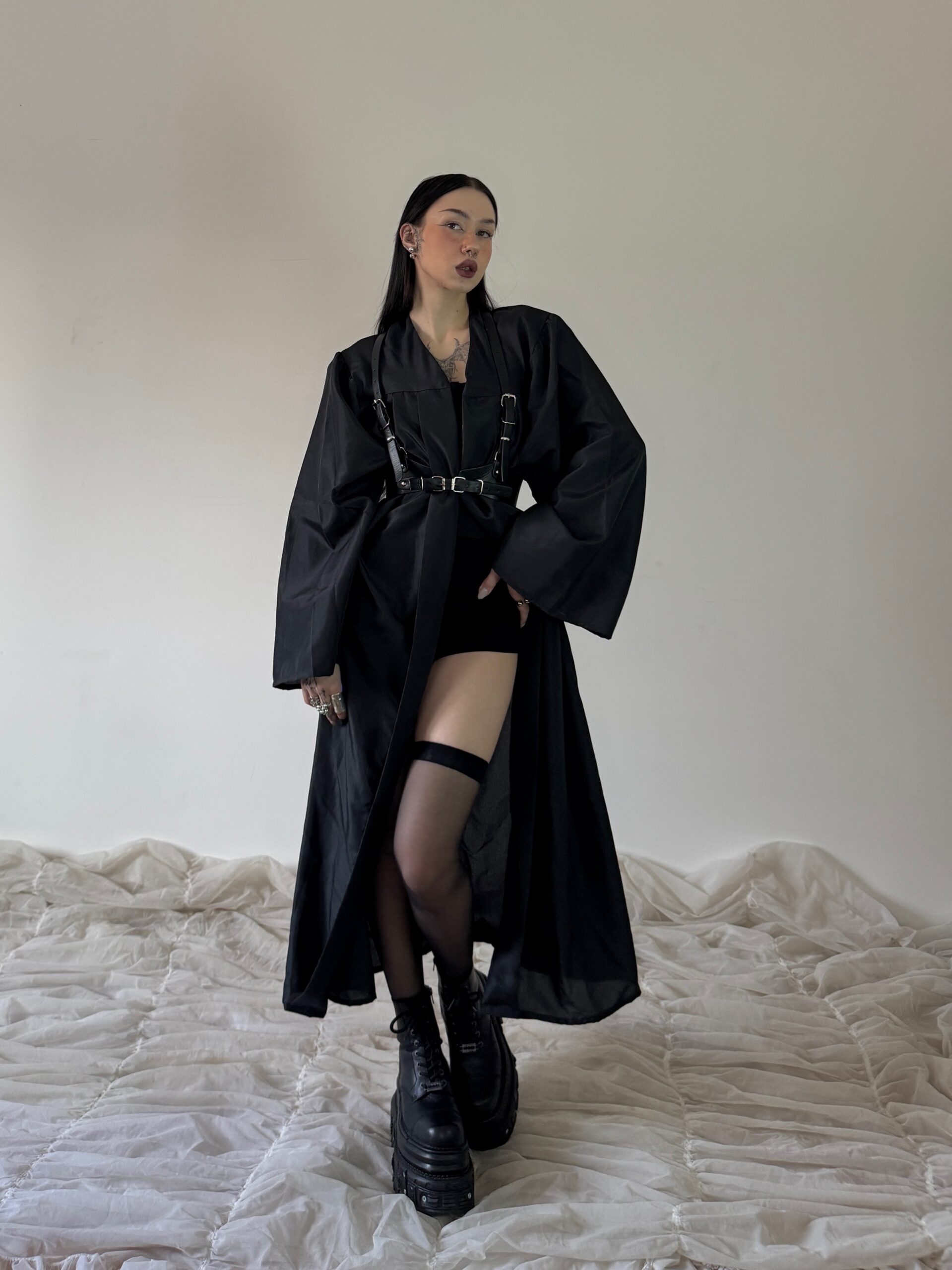 BLACK COAT - Obrázek 7