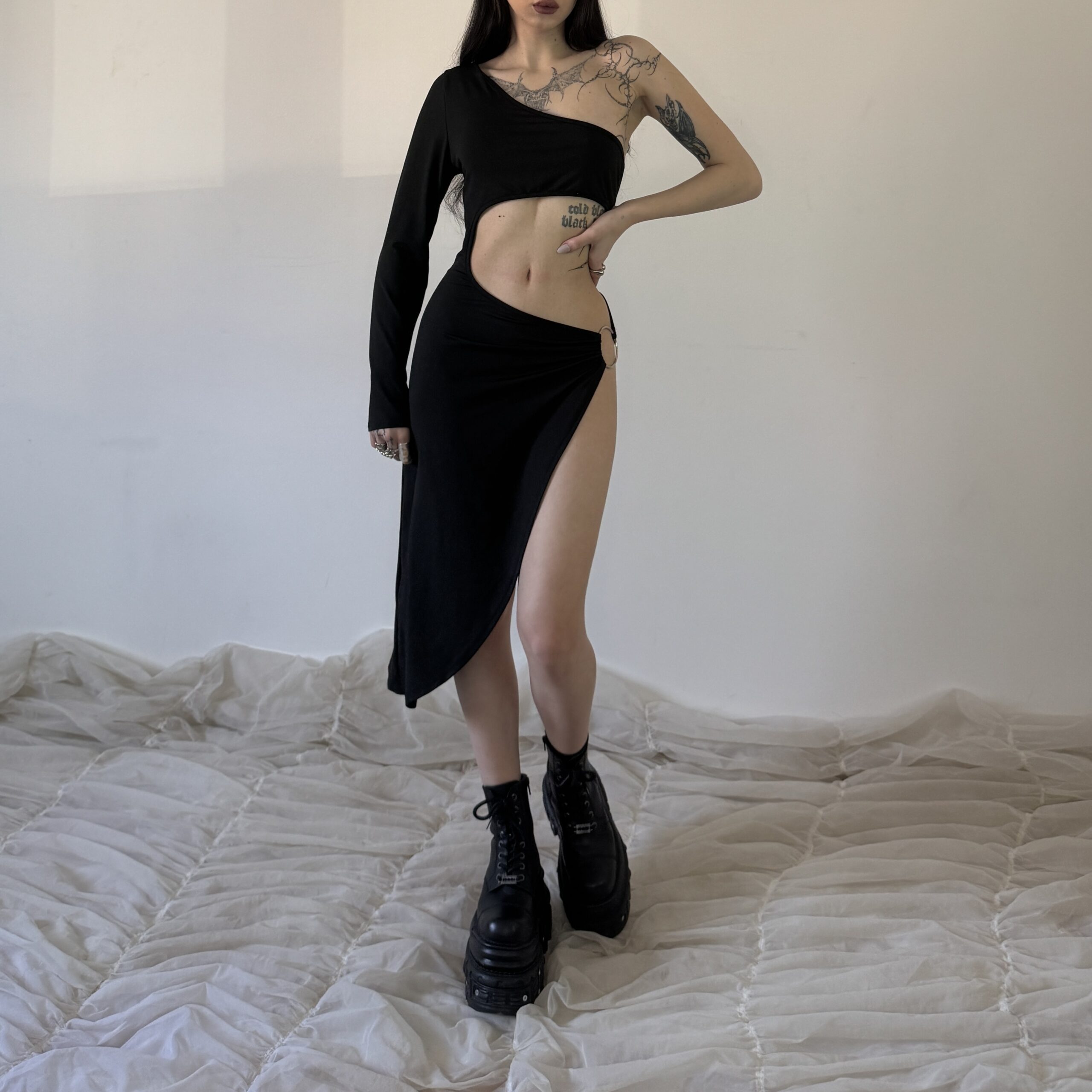 CUT OUT DRESS - Obrázek 6