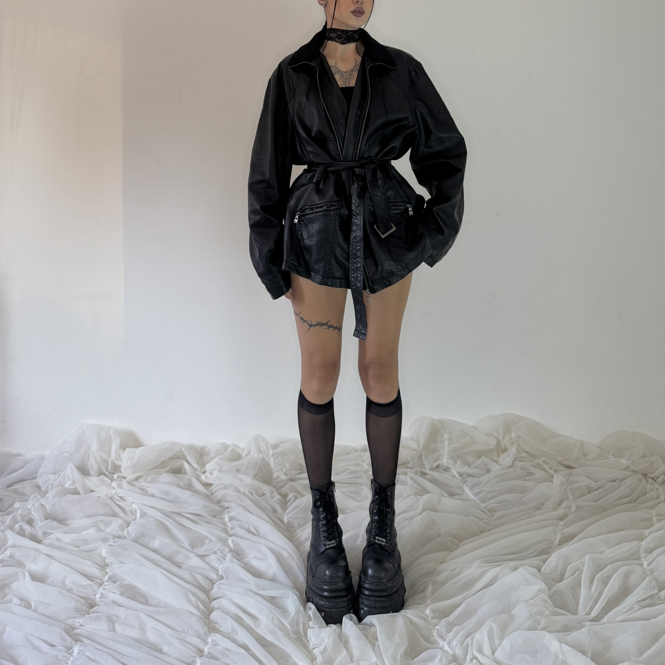 LEATHER JACKET w BELT - Obrázek 8