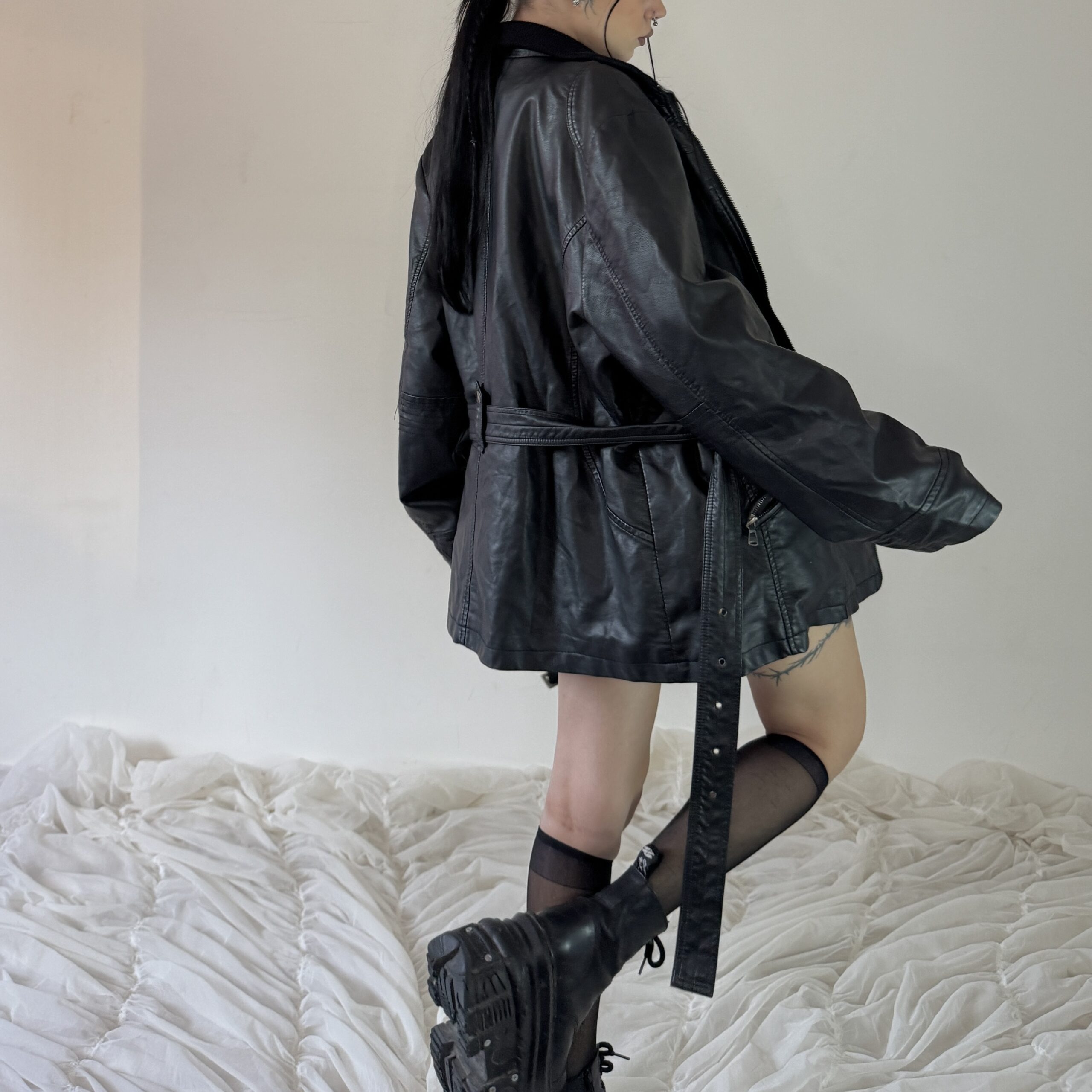 LEATHER JACKET w BELT - Obrázek 11