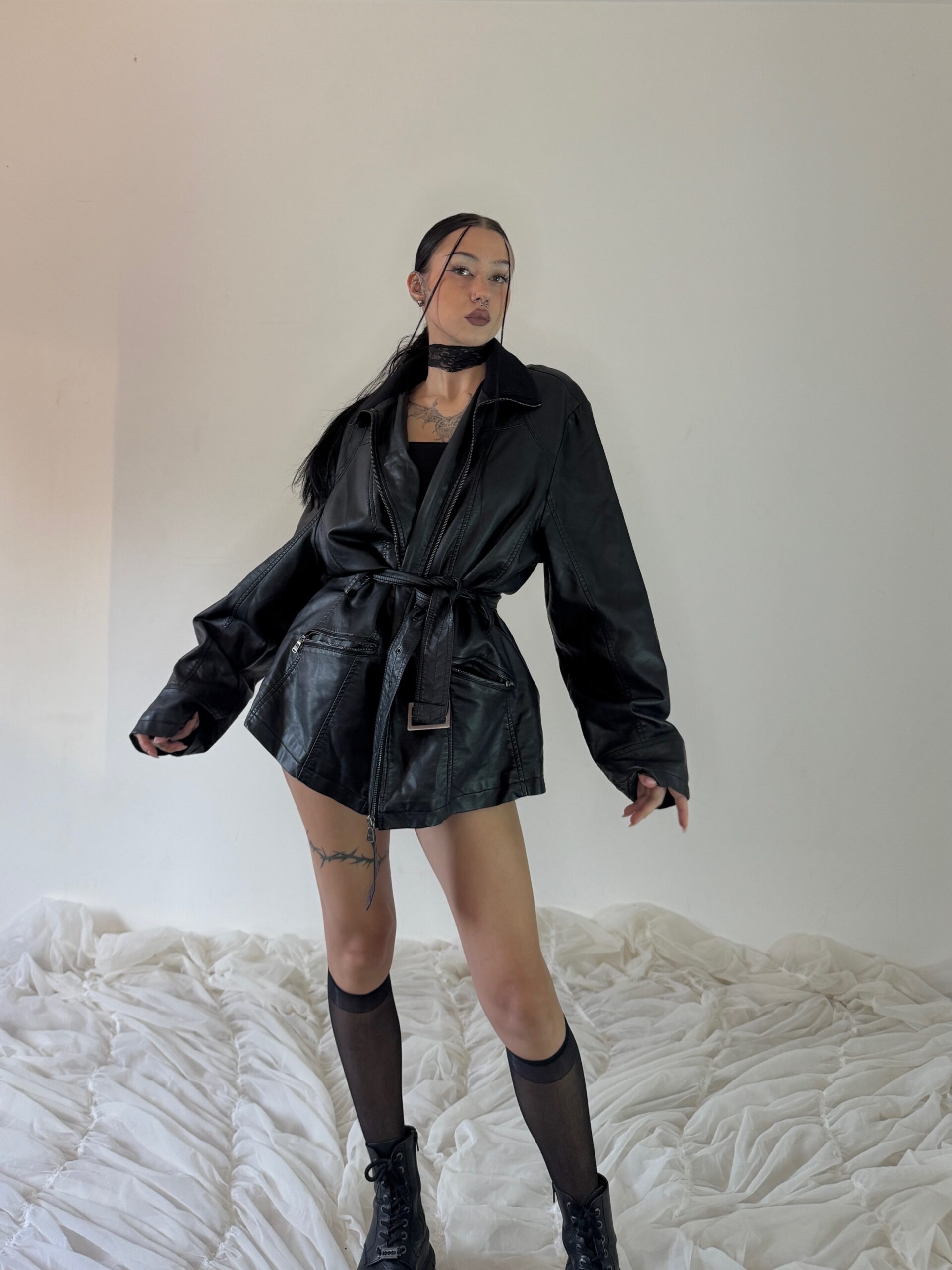 LEATHER JACKET w BELT - Obrázek 5